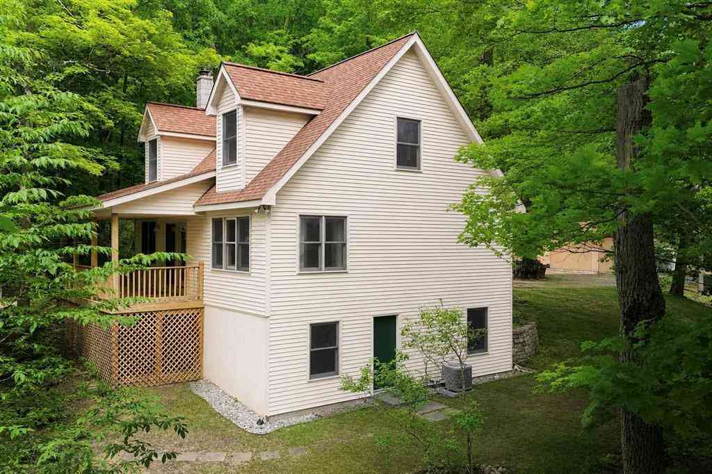 Homes For Sale - 17806 N Sweet Lake Road <br/> Lake Ann, MI 49650