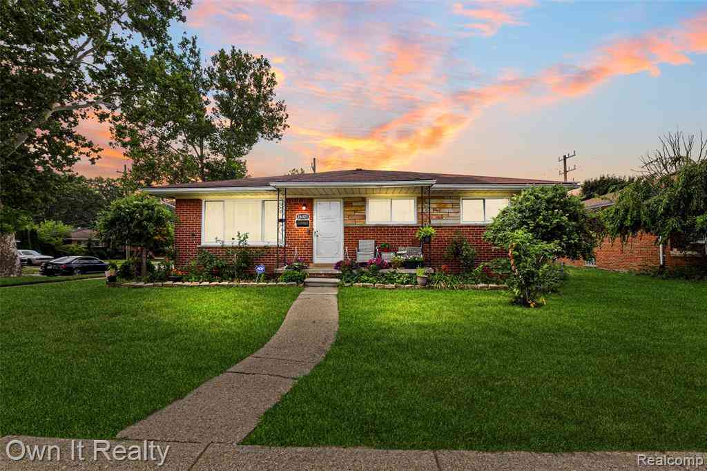 Homes For Sale - 26321 Midway Street <br/> Wayne County, Dearborn Heights, MI 48127