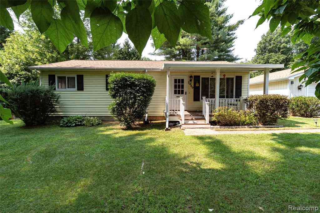 Homes For Sale - 2640 Flint River Road <br/> Lapeer, MI 48446