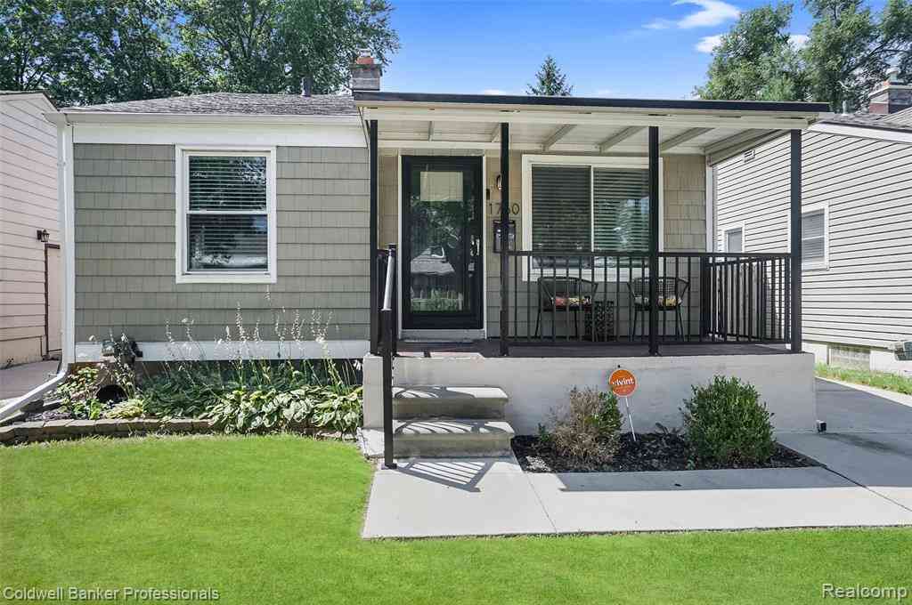 Homes For Sale - 1760 E Hazelhurst Street <br/> Ferndale, MI 48220