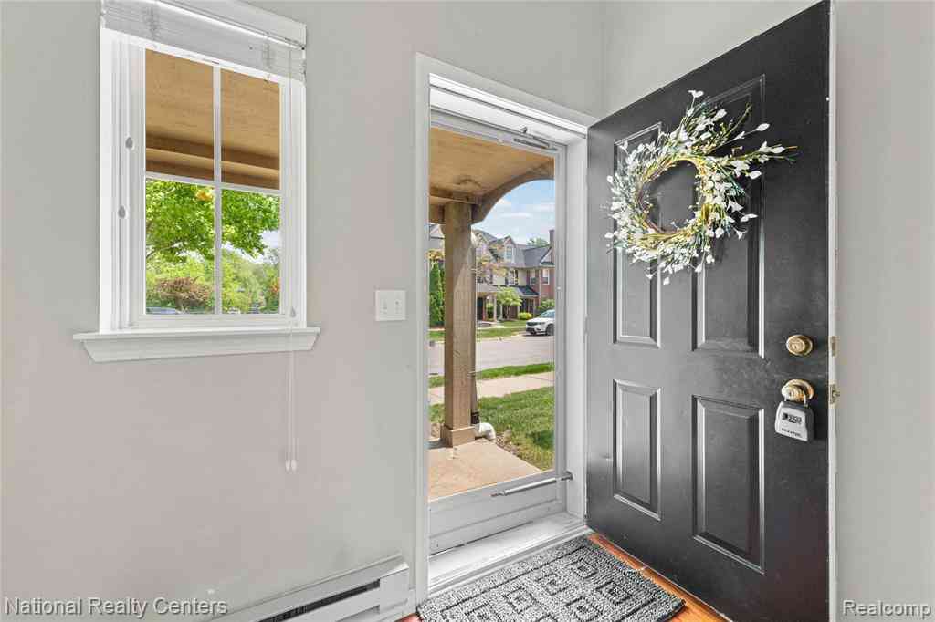 Condo For Sale - 4048 Berkeley Avenue <br/> Wayne County, Canton, MI 48188