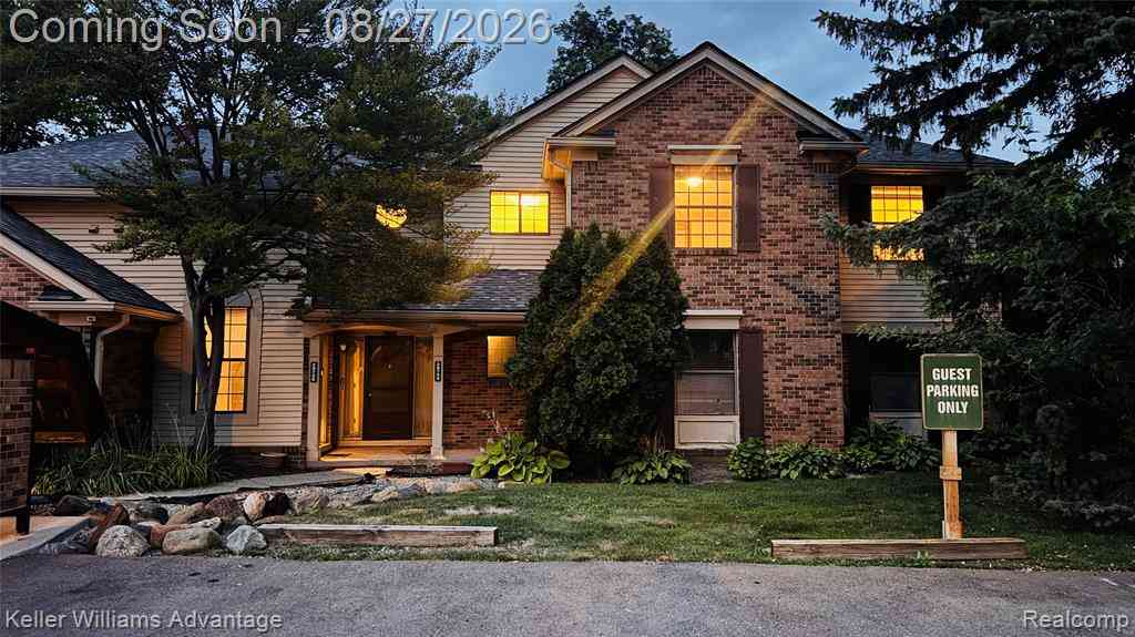 Condo For Sale - 29726 Pine Ridge Circle <br/> Oakland County, Farmington Hills, MI 48331