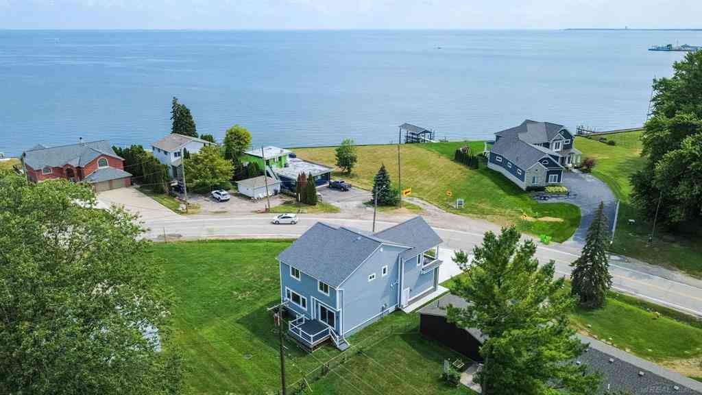 Homes For Sale - 37235 Jefferson Avenue <br/> Macomb County, Harrison Township, MI 48045