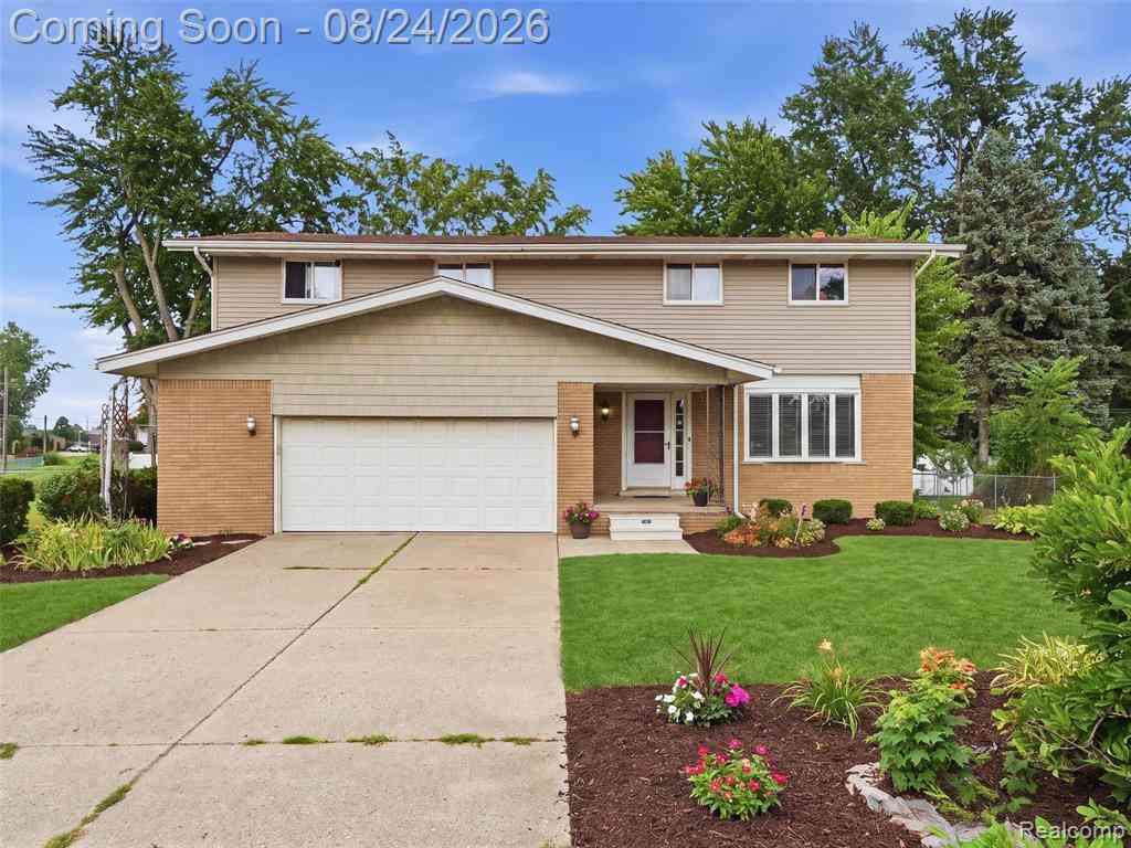 Homes For Sale - 54266 Mound Road <br/> Macomb County, Shelby Twp, MI 48316