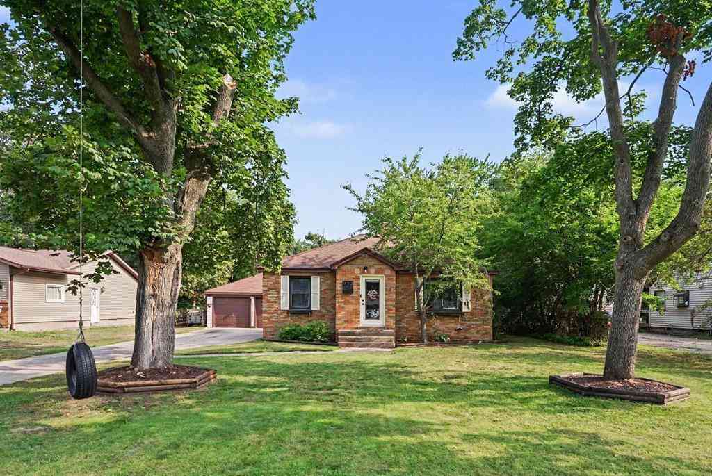 Homes For Sale - 912 Wendover Boulevard <br/> Muskegon County, Norton Shores, MI 49441