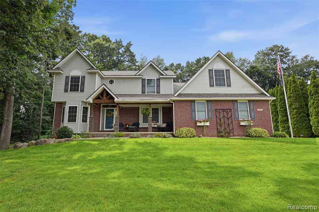 Homes For Sale - 1519 Andover Boulevard <br/> Howell, MI 48843