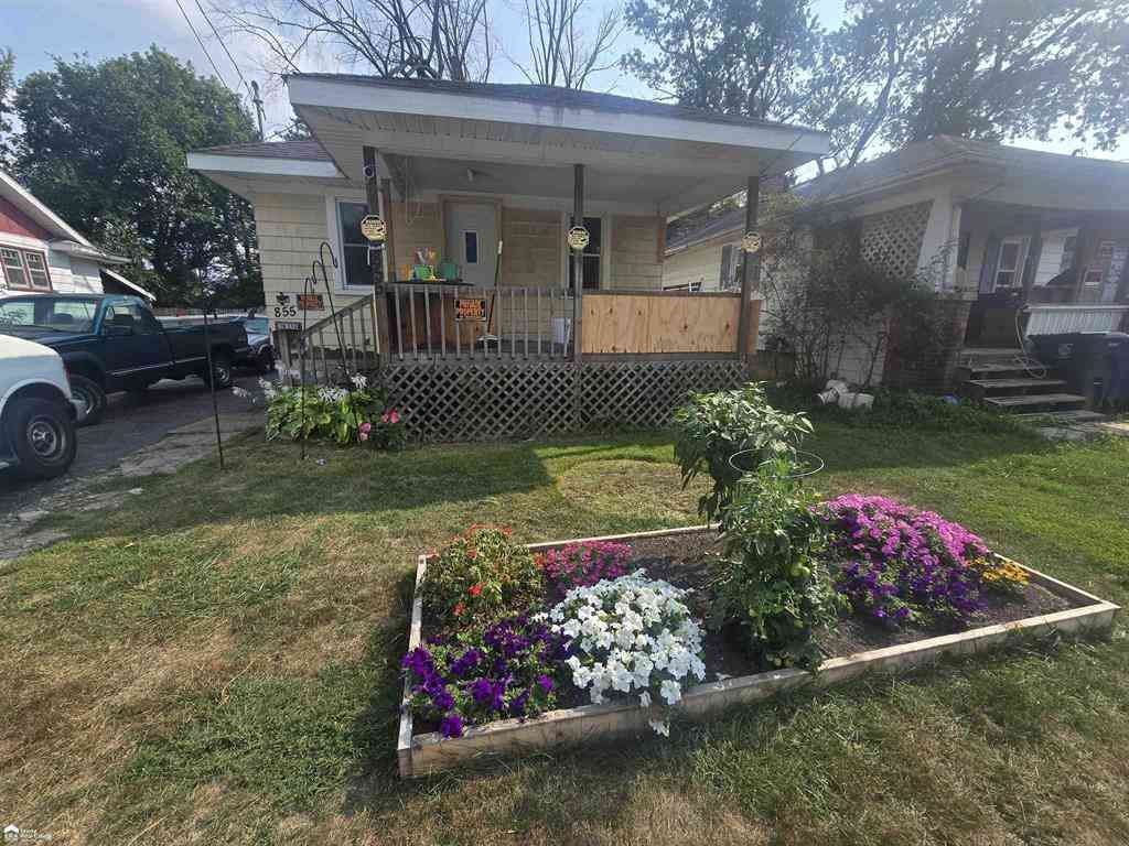 Homes For Sale - 855 Victoria Avenue <br/> Flint, MI 48507