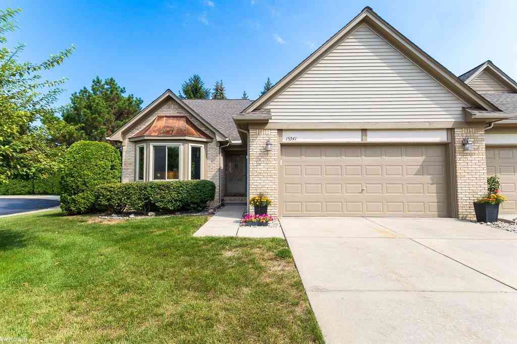 Condo For Sale - 15341 Pebble Pointe Drive <br/> Clinton Township, MI 48038