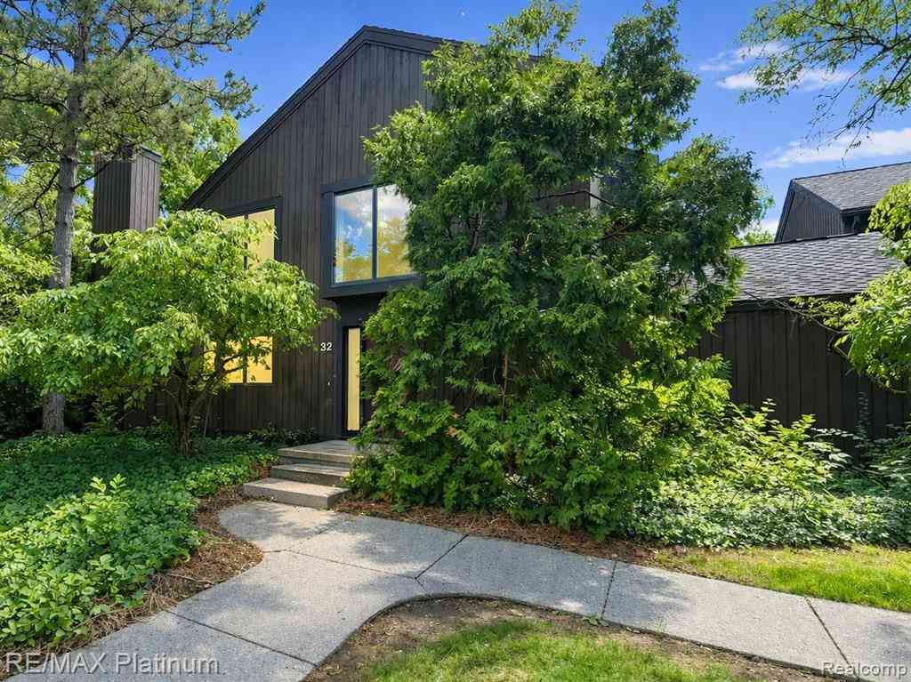 Condo For Sale - 32 Haverhill Court <br/> Ann Arbor, MI 48105