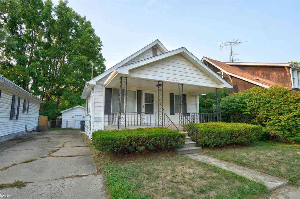 Homes For Sale - 131 E Lakeview Avenue <br/> Flint, MI 48503