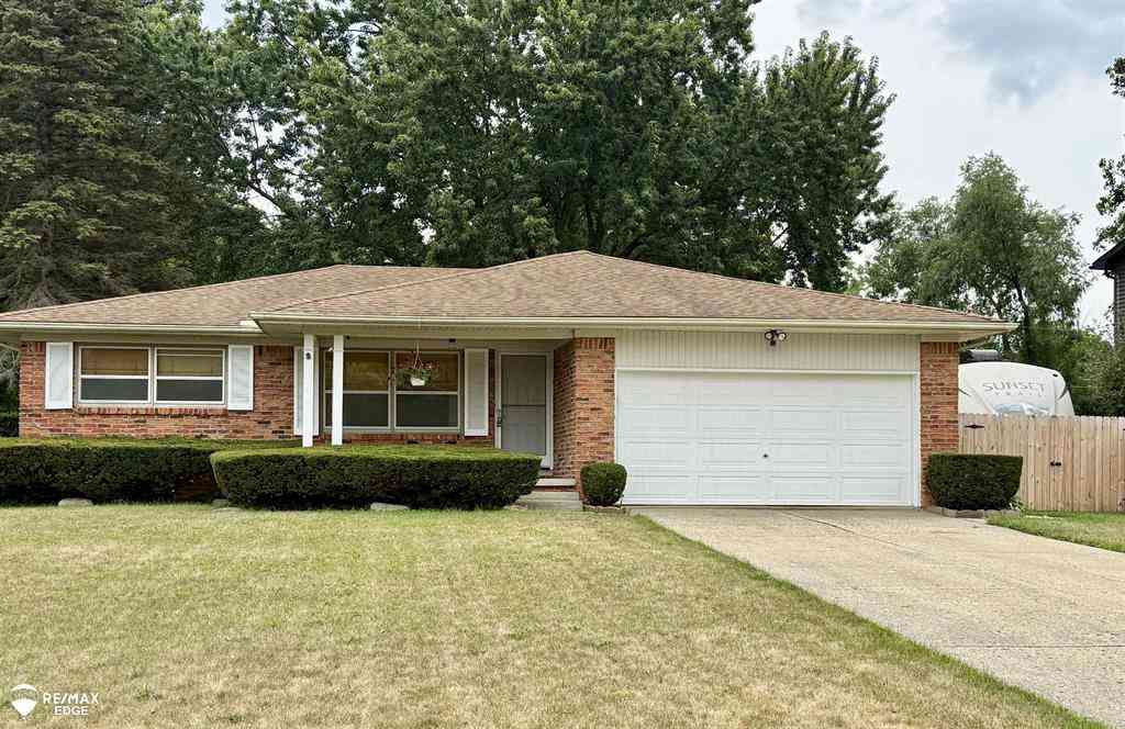 Homes For Sale - 5032 Old Franklin Road <br/> Grand Blanc, MI 48439