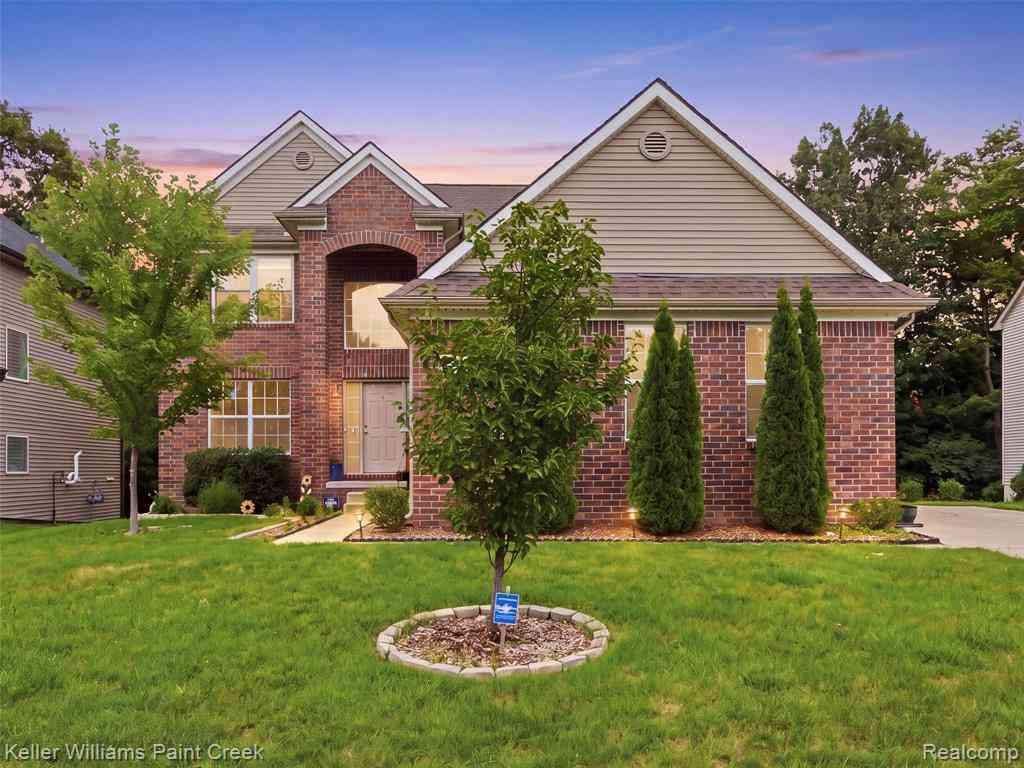 Homes For Sale - 8879 Indigo Lane <br/> Ypsilanti, MI 48197