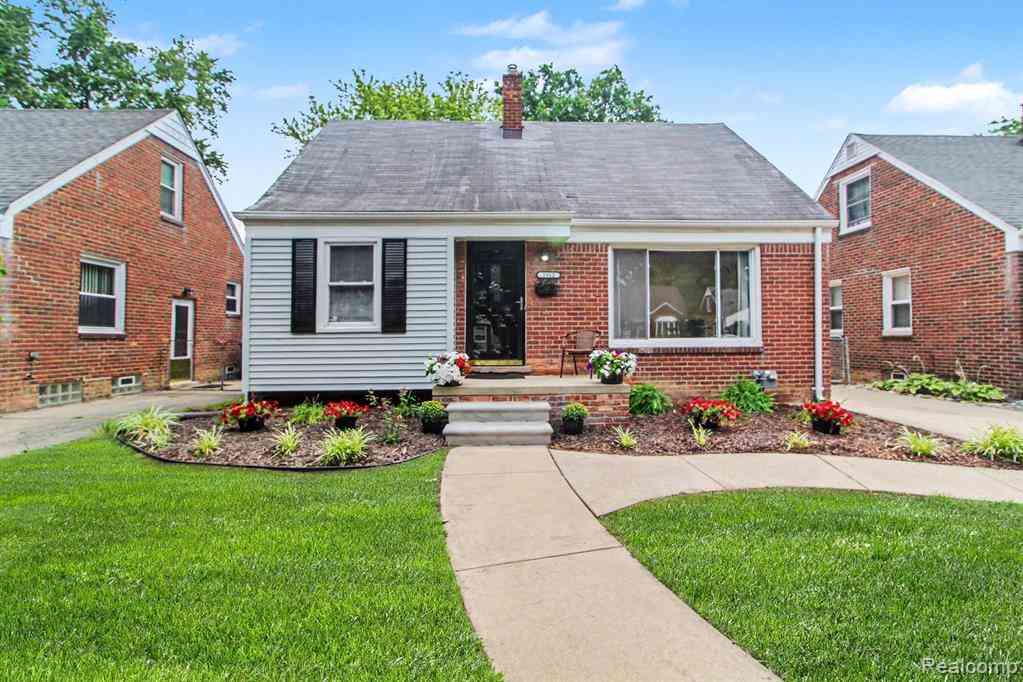 Homes For Sale - 2912 N Wilson Avenue <br/> Royal Oak, MI 48073
