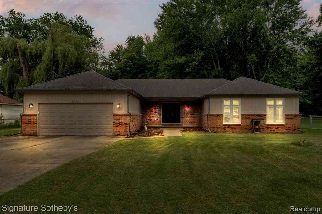 Homes For Sale - 26820 Alray Street <br/> Macomb County, Chesterfield, MI 48051