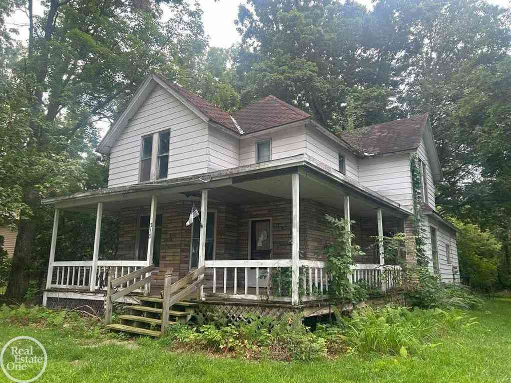 Homes For Sale - 310 E Saint Clair Street <br/> Almont, MI 48003