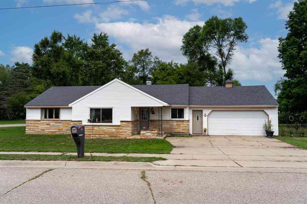 Homes For Sale - 198 W Ohio Street <br/> Farwell, MI 48622