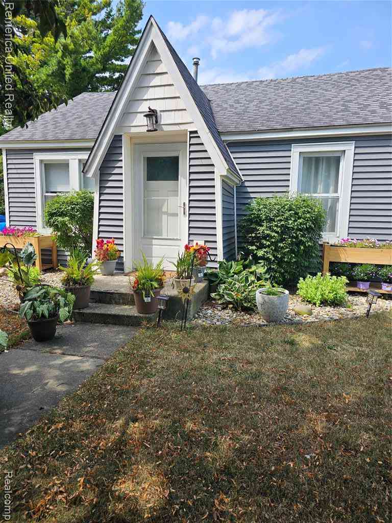 Homes For Sale - 1608 S Lincoln Street <br/> Bay City, MI 48708