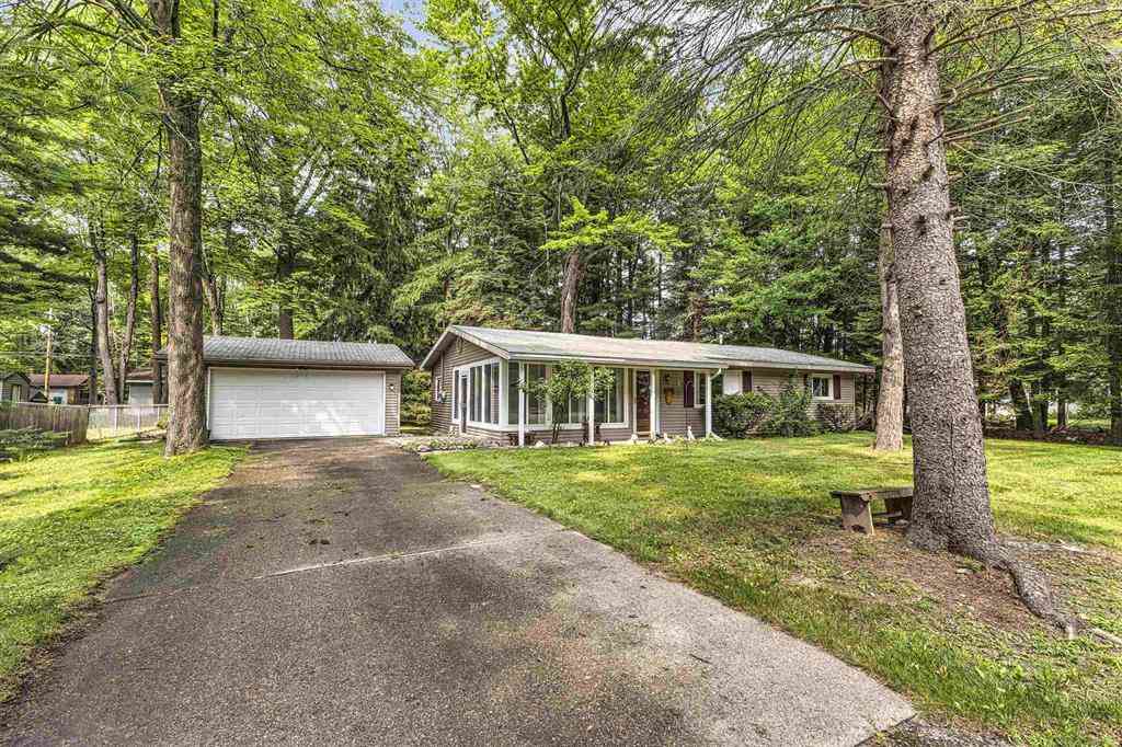 Homes For Sale - 115 Birchwood Avenue <br/> Prudenville, MI 48651