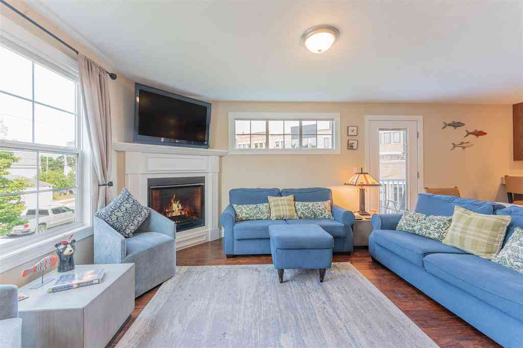 Condo For Sale - 151 E Railroad Avenue <br/> Traverse City, MI 49686