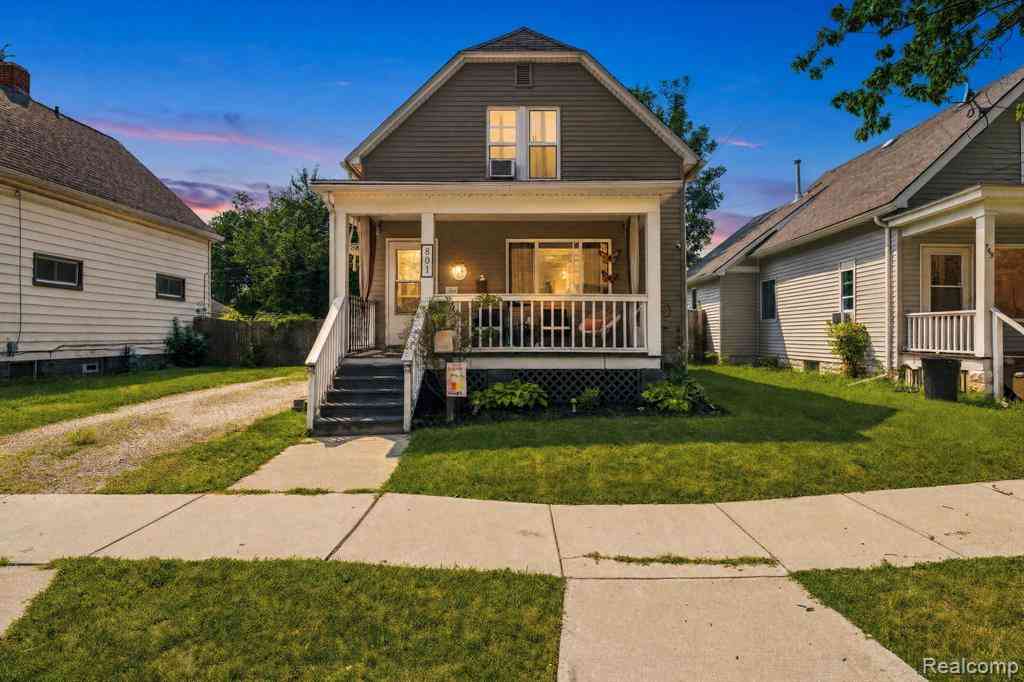 Homes For Sale - 801 16th Street <br/> Port Huron, MI 48060