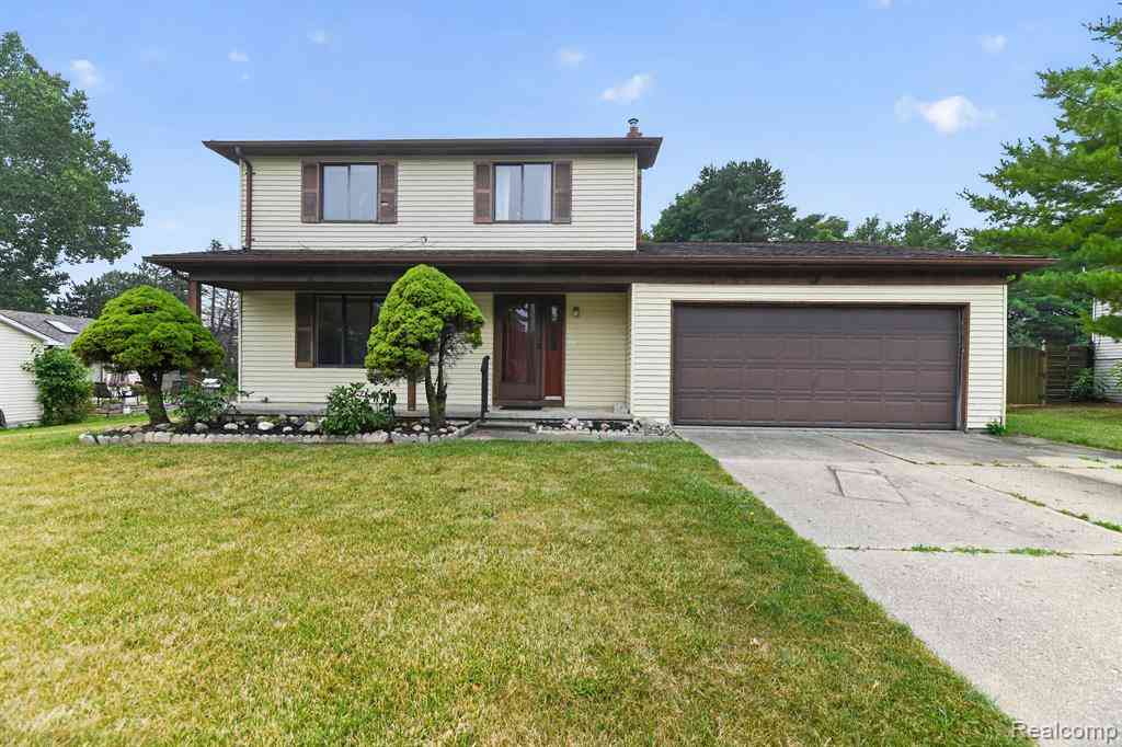 Homes For Sale - 212 Lindenwood Drive <br/> Linden, MI 48451