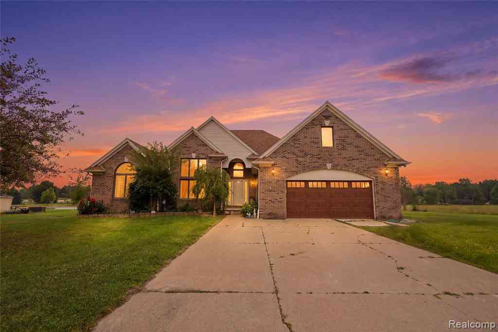 Homes For Sale - 78300 Deland Road <br/> Macomb County, Richmond, MI 48062