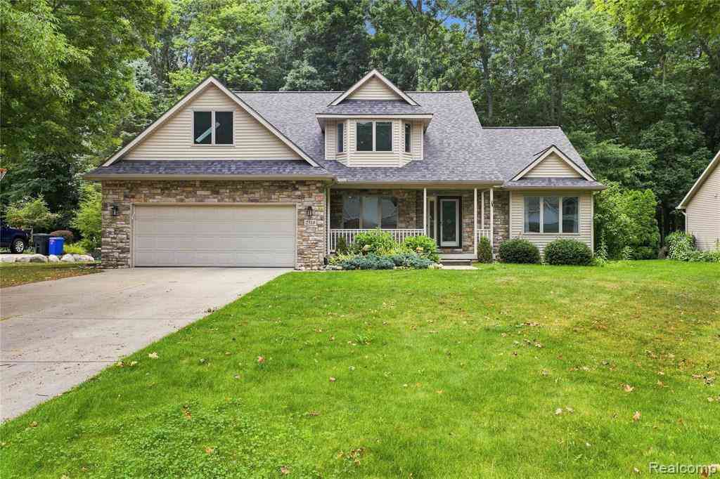 Homes For Sale - 2318 Flagstone Drive <br/> Flushing, MI 48433