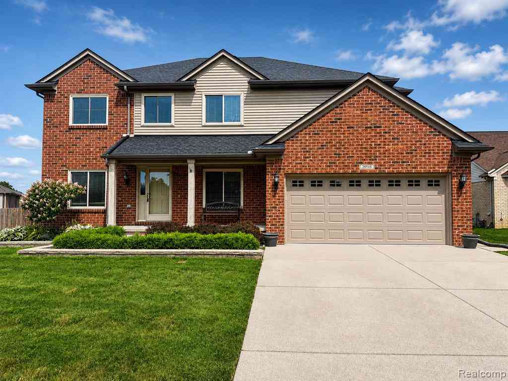 Homes For Sale - 28948 Pinehurst Drive <br/> Macomb County, Chesterfield, MI 48051