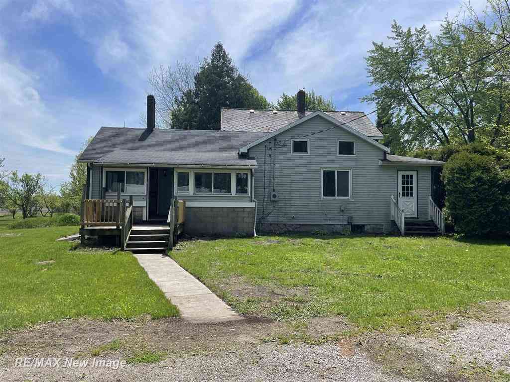 Homes For Sale - 360 N Block Road <br/> Saginaw County, Reese, MI 48757