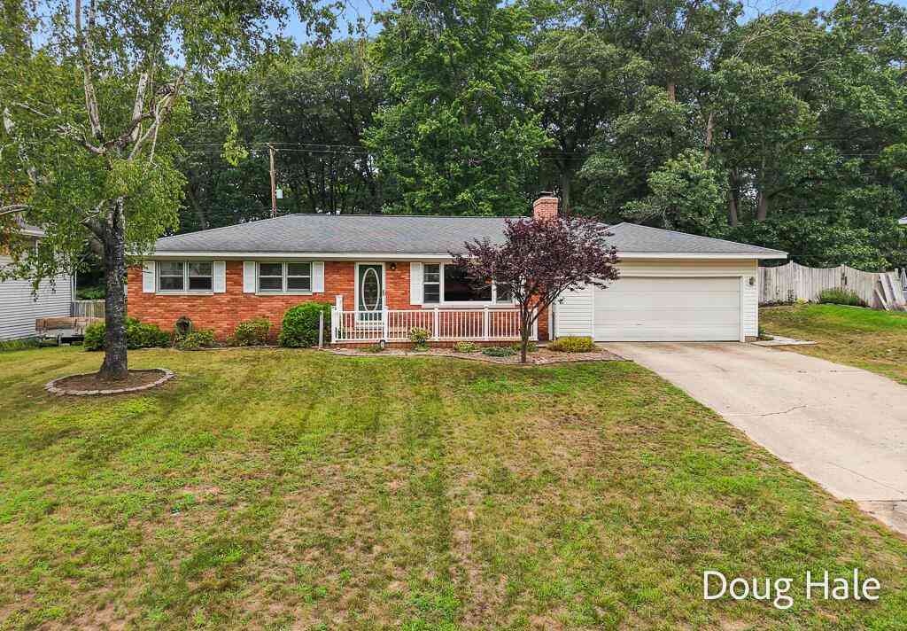 Homes For Sale - 1674 Bonneville Drive <br/> Norton Shores, MI 49441