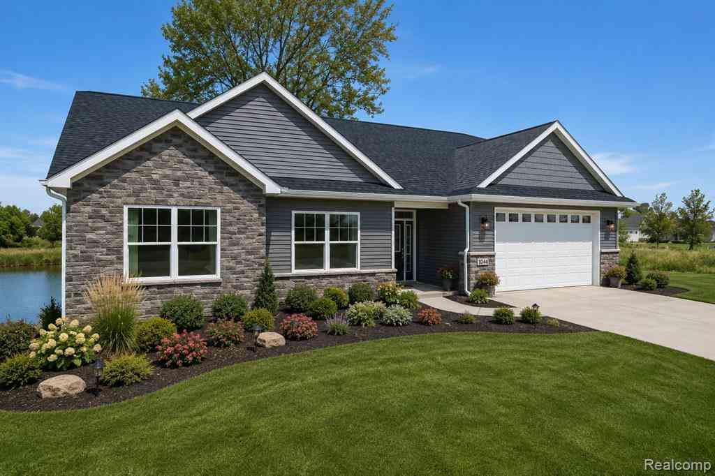 Homes For Sale - 8504 Forest Glen Drive <br/> Grand Blanc, MI 48439