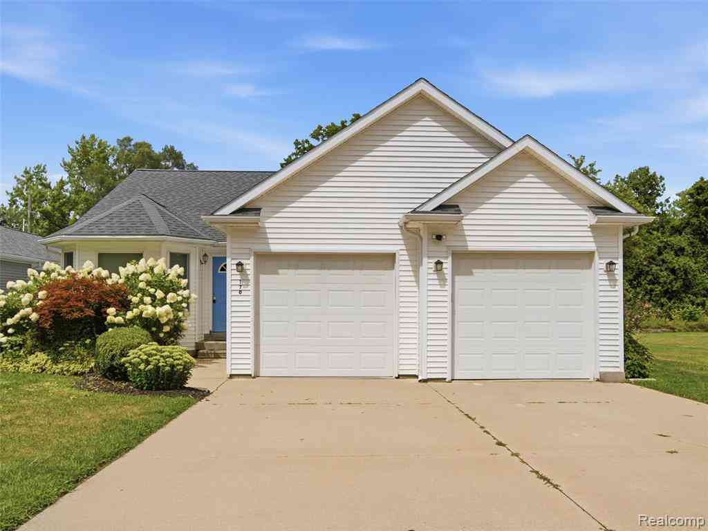 Homes For Sale - 170 Palmer Street <br/> Imlay City, MI 48444