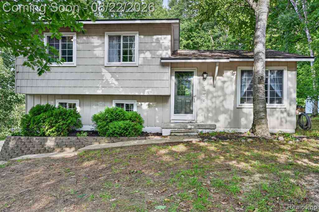 Homes For Sale - 2350 Indian Road <br/> Lapeer, MI 48446