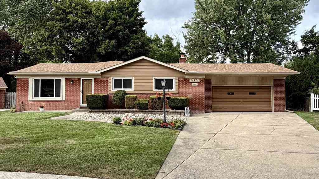 Homes For Sale - 11971 Fairview Drive <br/> Macomb County, Sterling Heights, MI 48312