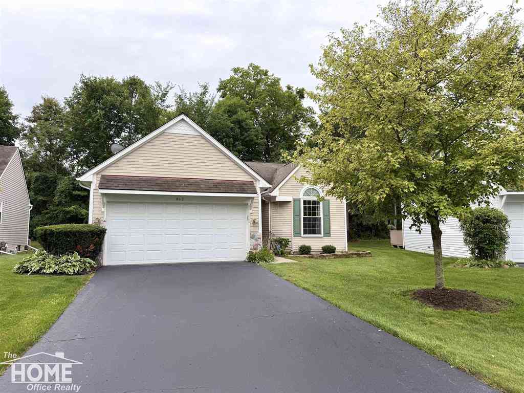 Homes For Sale - 843 Yorick Path <br/> Wixom, MI 48393