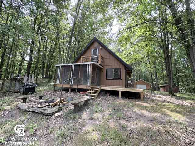 Homes For Sale - 186 Hills Cir Circle <br/> Leroy, MI 49655