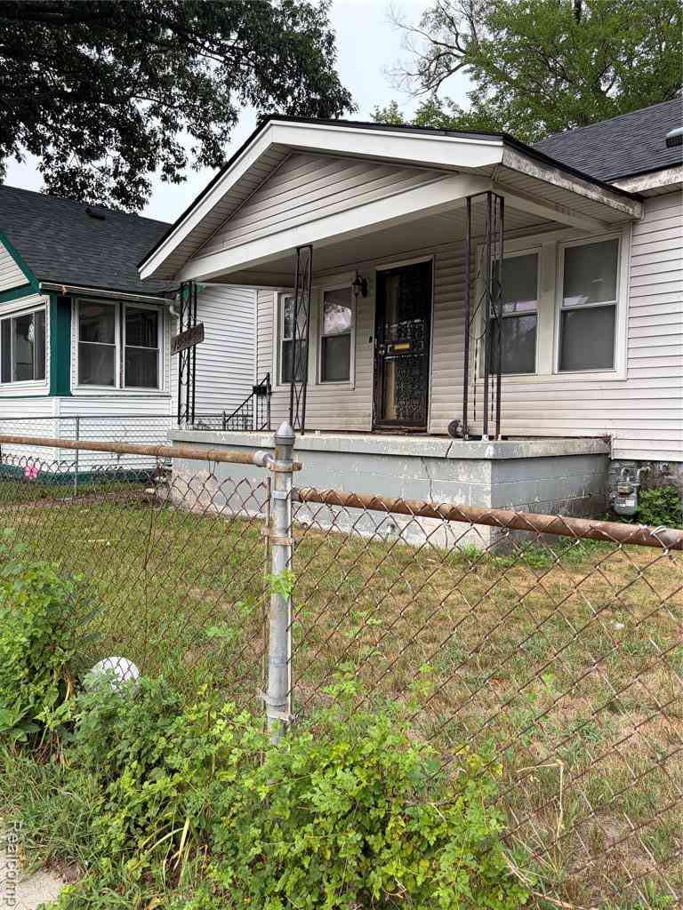 Homes For Sale - 15845 Alden Street <br/> Detroit, MI 48238