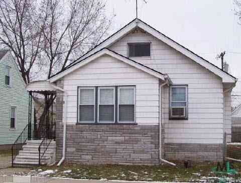 Homes For Rent - 17444 Ivanhoe Street <br/> Roseville, MI 48066
