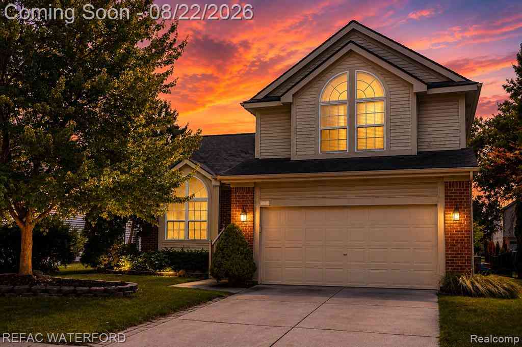 Homes For Sale - 6473 Lake Meadow Drive <br/> Waterford, MI 48327