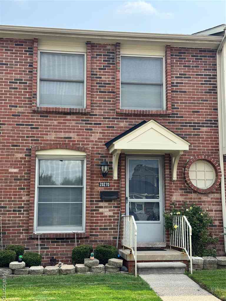 Condo For Sale - 20270 Great Oaks Circle  S S #252<br/> Clinton Township, MI 48036
