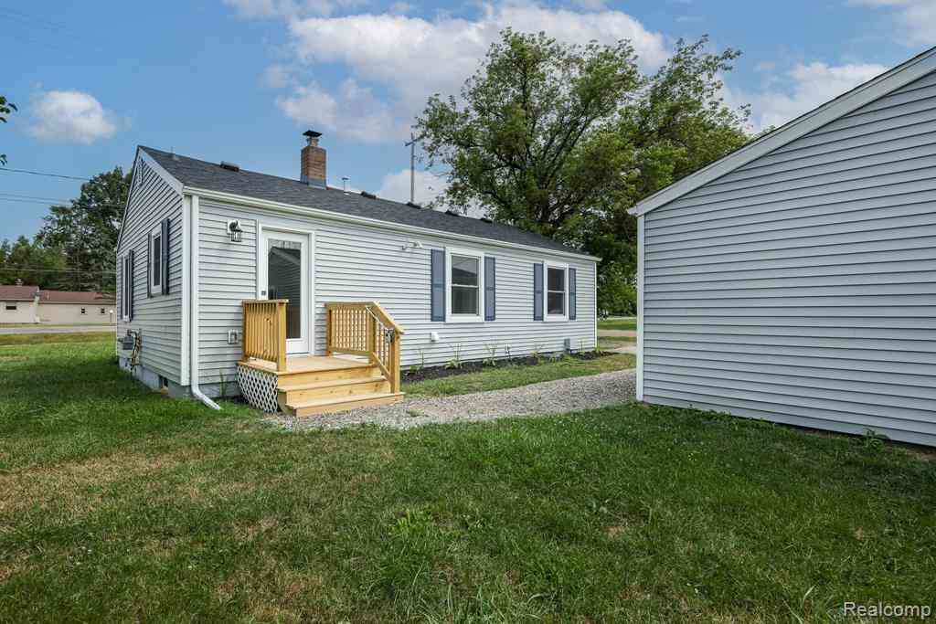 Homes For Sale - 5318 E Bristol Road S S<br/> Burton, MI 48519