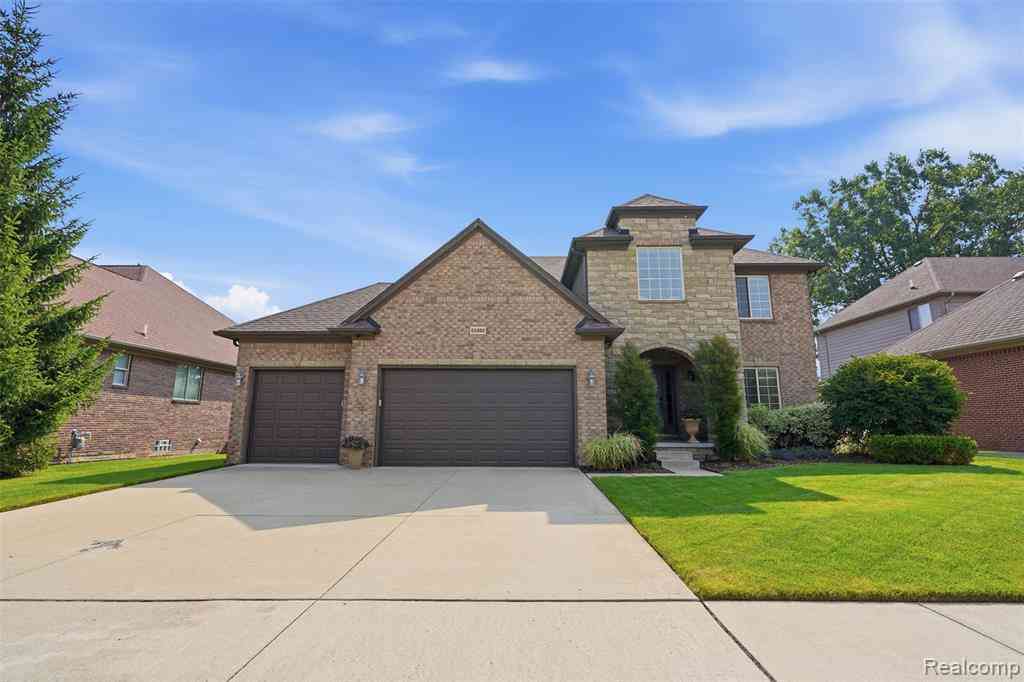Homes For Sale - 55362 Estates Lane <br/> Macomb County, Macomb, MI 48042