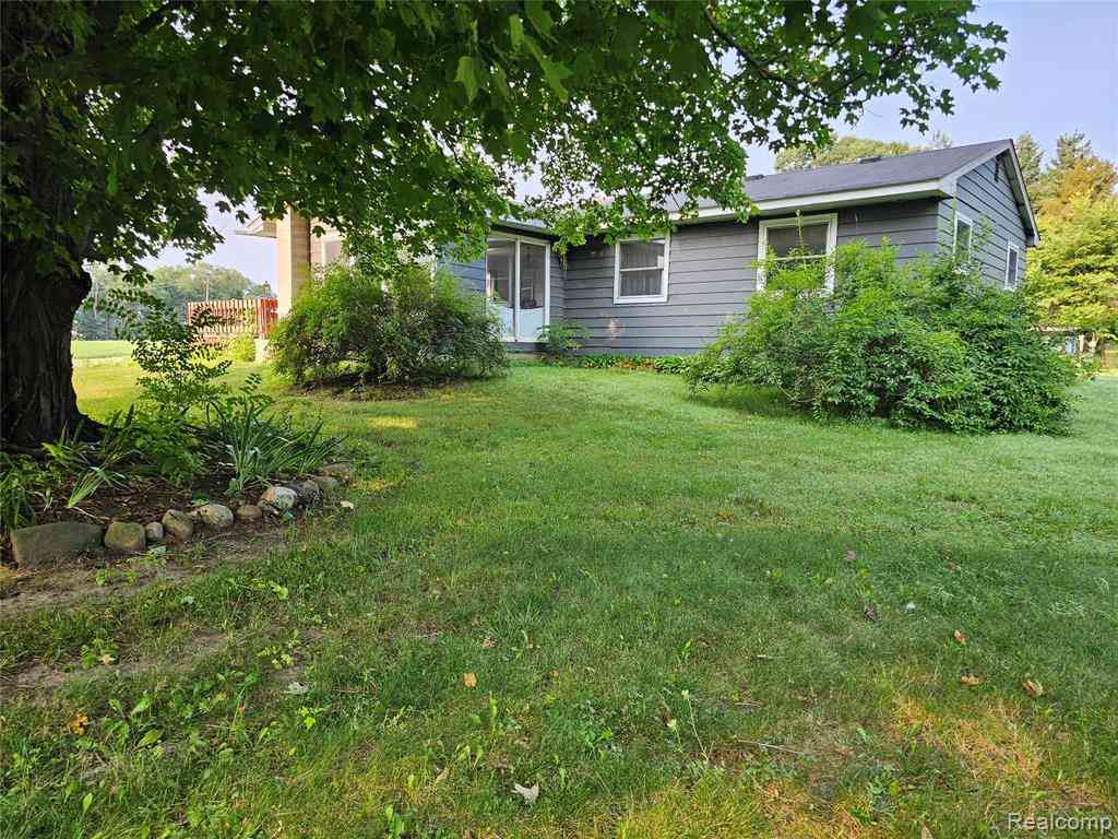 Homes For Sale - 4255 Millis Road <br/> North Branch, MI 48461