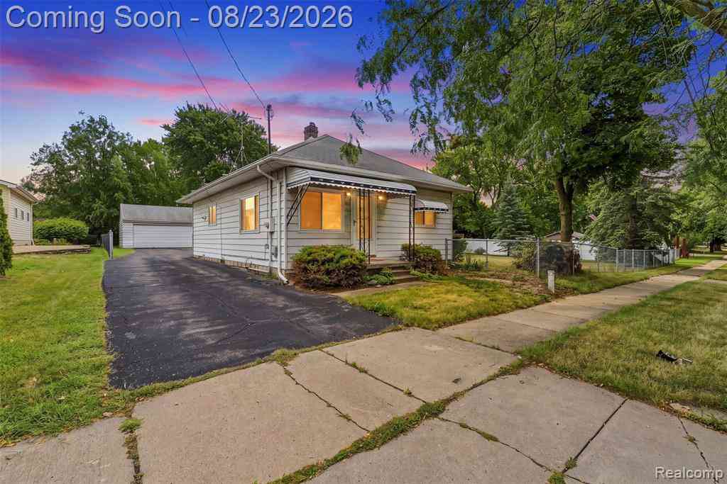 Homes For Sale - 2083 Dutcher Street <br/> Flint, MI 48532