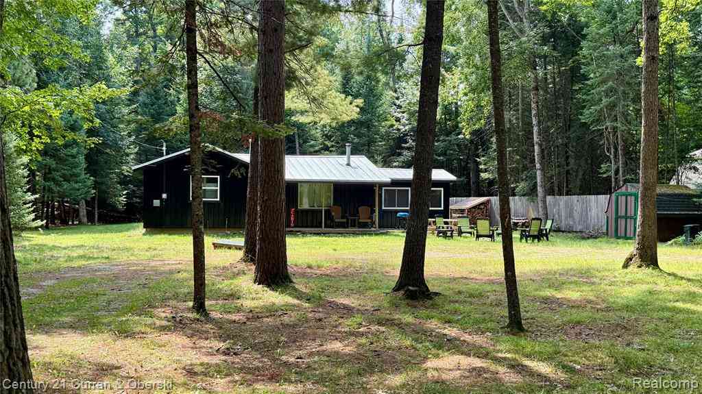 Homes For Sale - 2070 Contour Drive <br/> Roscommon, MI 48653