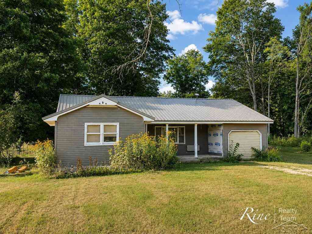Homes For Sale - 18443 County Road 458 Road <br/> Newberry, MI 49868