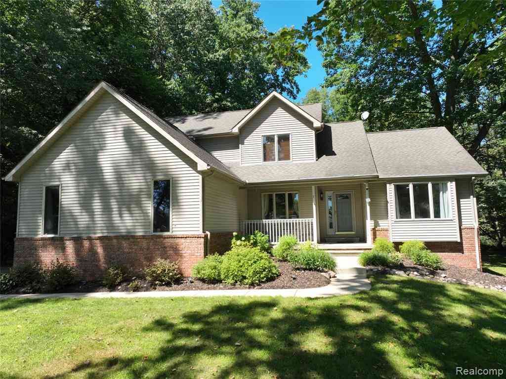 Homes For Sale - 5307 Edgelake Drive <br/> Pinckney, MI 48169