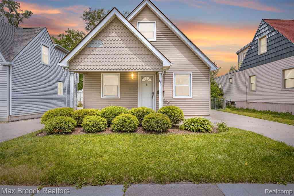 Homes For Sale - 84 W Browning Avenue <br/> Hazel Park, MI 48030