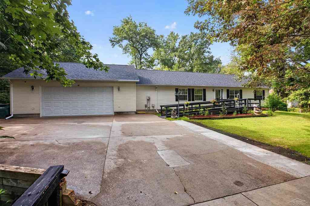 Homes For Sale - 340 Richards Road <br/> Bay City, MI 48706