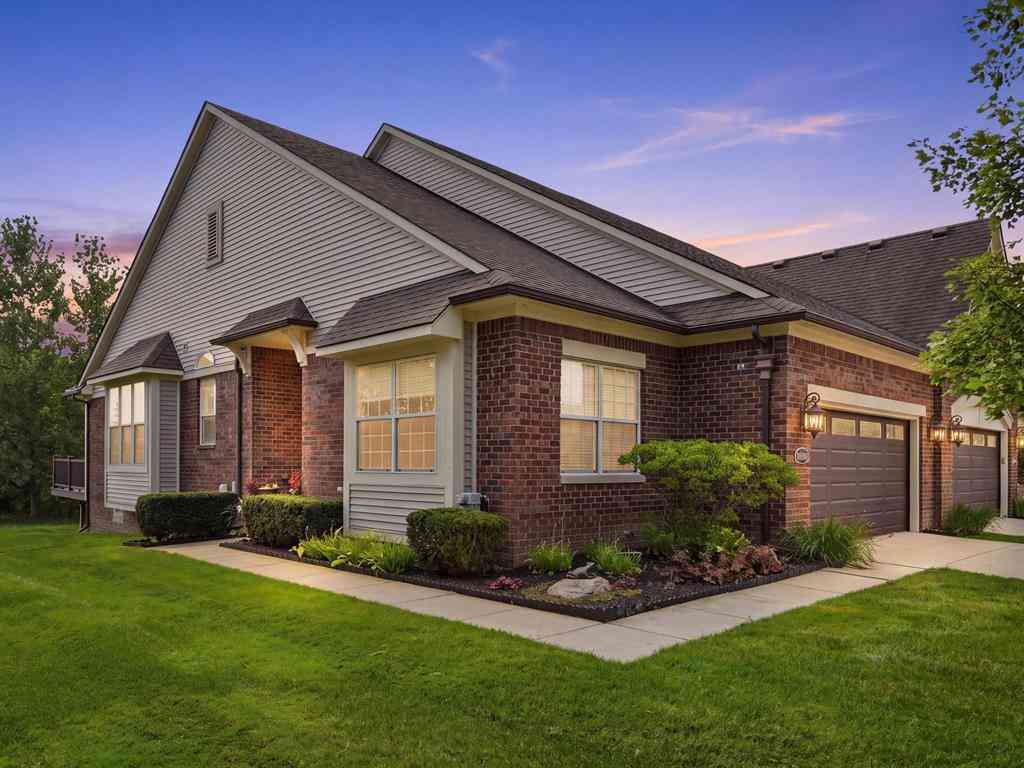 Condo For Sale - 40466 Juniper Court <br/> Clinton Township, MI 48036